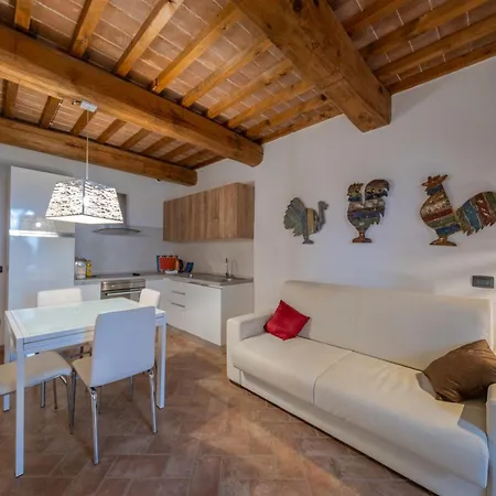 Apartment San Ruffino Lari